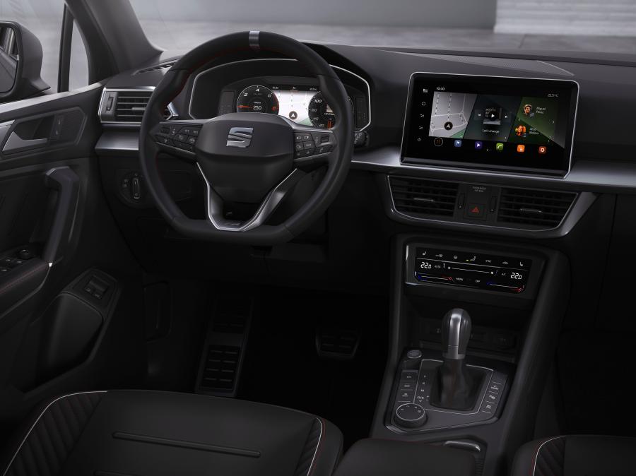 Торпедо Seat Tarraco FR PHEV 2019 года  (WW) (фото 10 из 13)